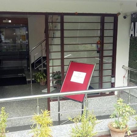 Alankrita Suites & Party Halls ميروت المظهر الخارجي الصورة