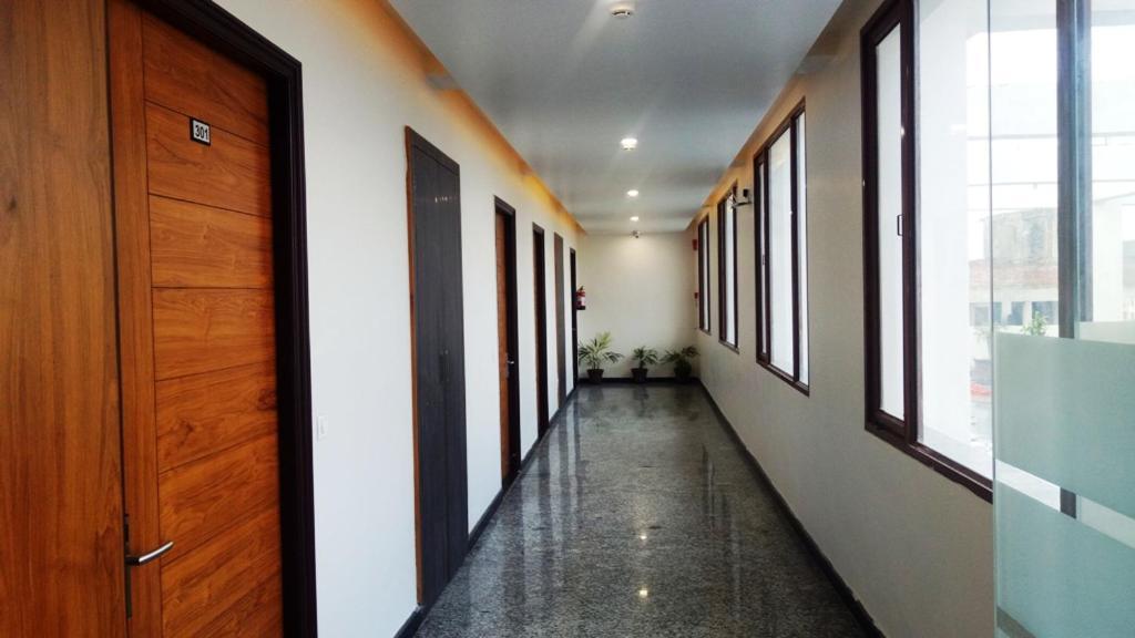 Alankrita Suites & Party Halls ميروت المظهر الخارجي الصورة