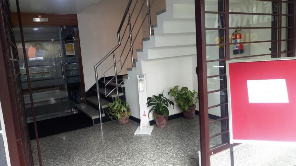 Alankrita Suites & Party Halls ميروت المظهر الخارجي الصورة