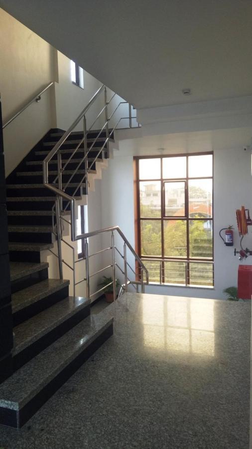 Alankrita Suites & Party Halls ميروت المظهر الخارجي الصورة