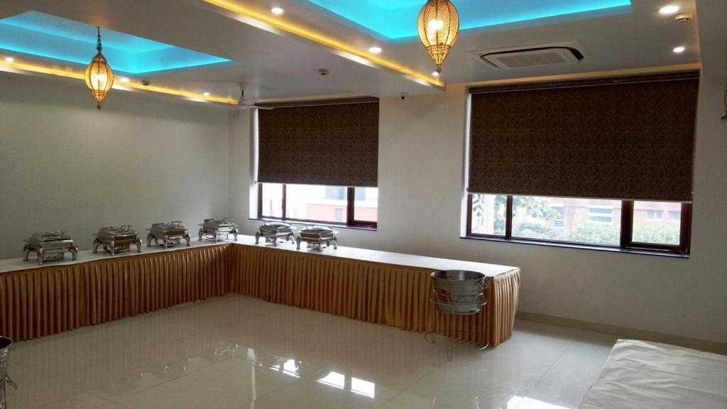 Alankrita Suites & Party Halls ميروت المظهر الخارجي الصورة