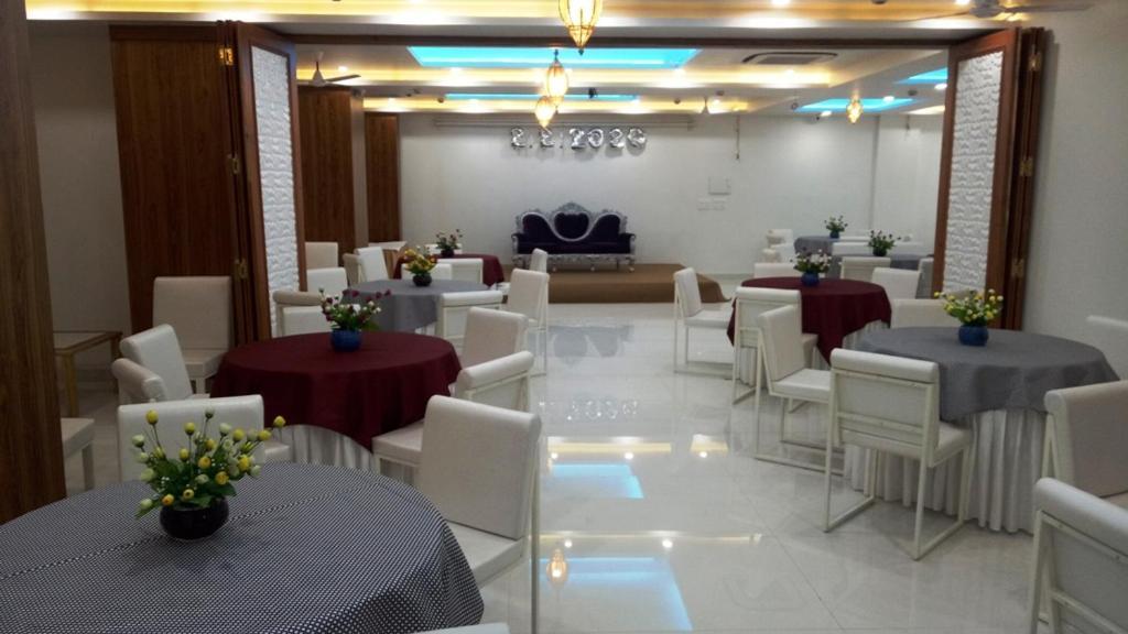 Alankrita Suites & Party Halls ميروت المظهر الخارجي الصورة