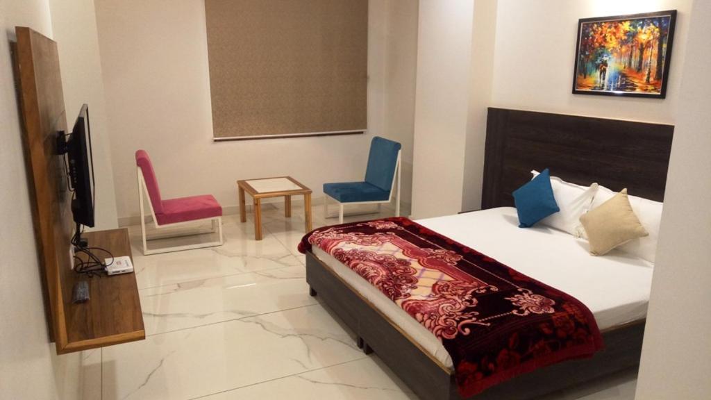 Alankrita Suites & Party Halls ميروت المظهر الخارجي الصورة