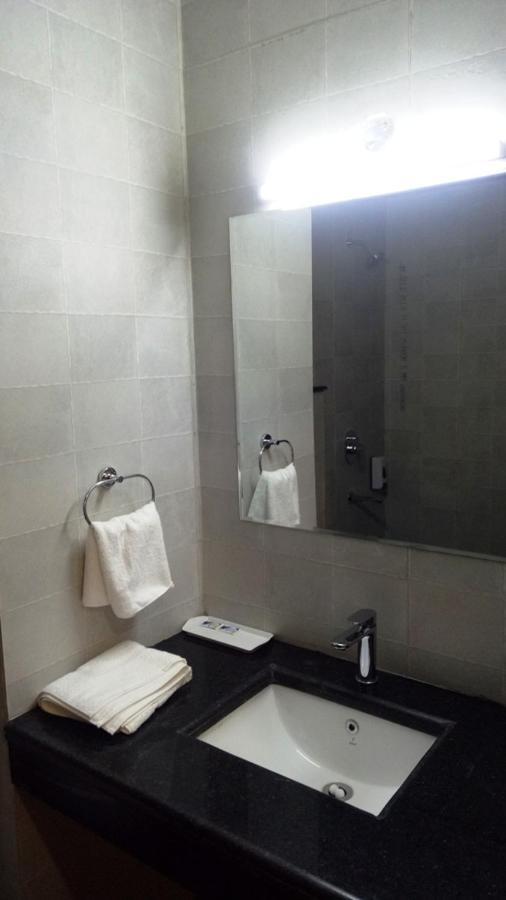 Alankrita Suites & Party Halls ميروت المظهر الخارجي الصورة